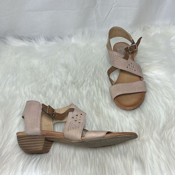 Mix Mooz Cienna Pink Pearl Leather Studded Low Heel Sandals Sz 41 WIDE - Picture 2 of 9